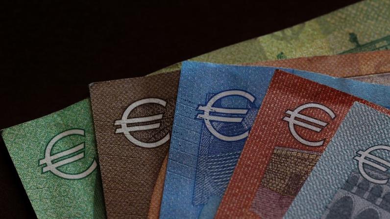 Tesouro emite €5 bilhões em primeira dívida em euros desde 2014