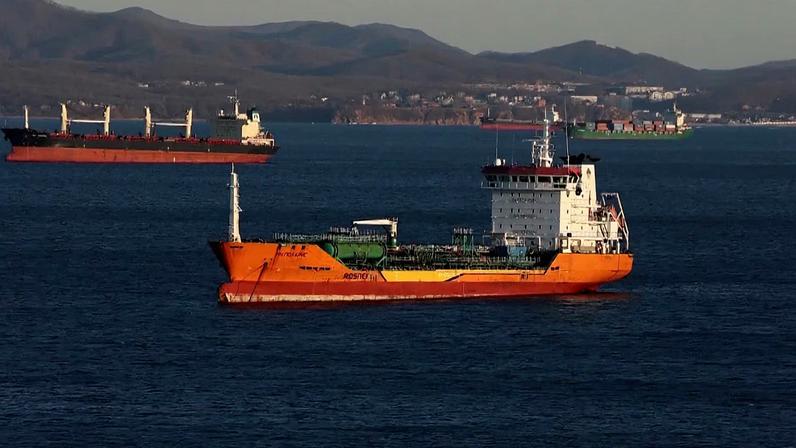 Guerra provocou o maior aumento mensal do preço do petróleo da história