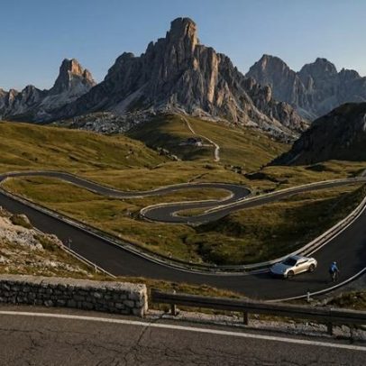 Passo Giau atinge 2.233 m com 29 curvas, rota cênica nas Dolomitas