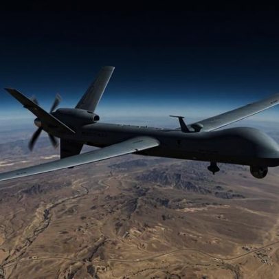 Drone com 30 horas de voo lê placa de carro de alta altitude com precisão