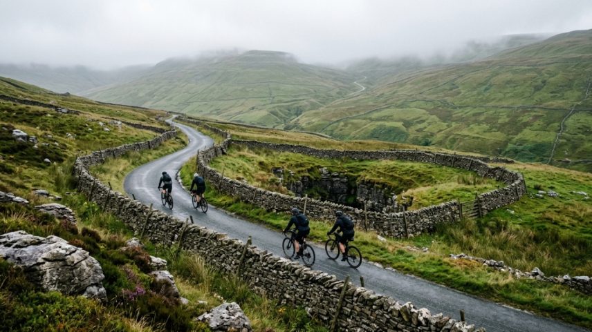 Estrada de Yorkshire, com poços de calcário e 526 m de altitude, icônica