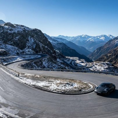 Estrada alpina entre Áustria e Itália: engenharia extrema a quase 2.500 m