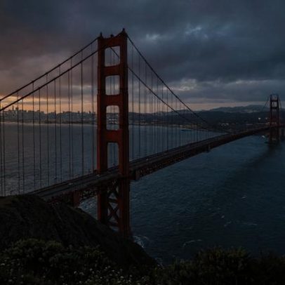 Ponte suspensa americana de 2.737 m é marco da engenharia