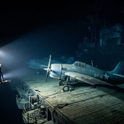 Submersível encontra porta-aviões afundado a 4.000 m no Pacífico com aviões intactos