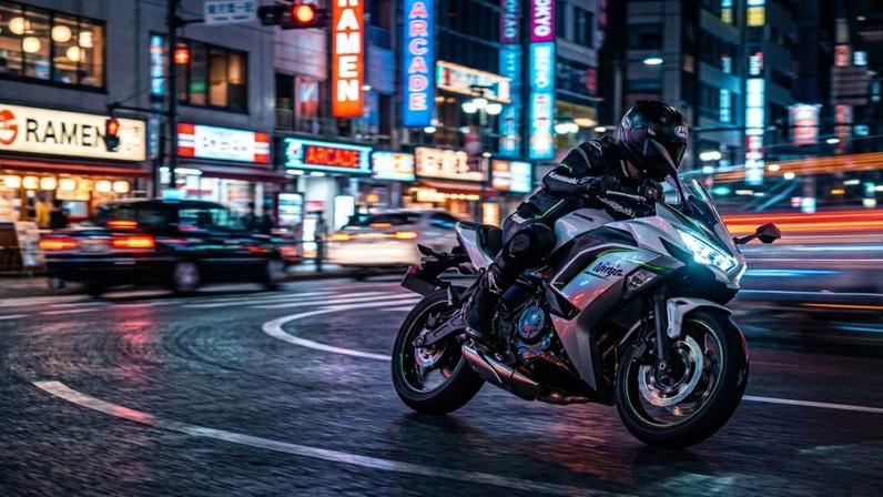 Kawasaki Ninja 500 com motor de 451 cc é ágil para uso urbano