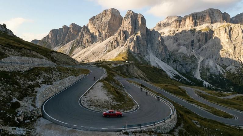 Passo Pordoi, 2239 m e 33 curvas, rota icônica das Dolomitas