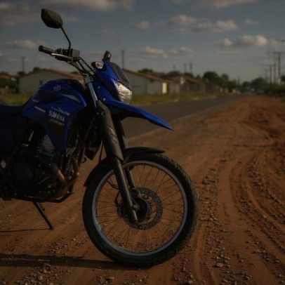 Moto aventureira 2021 com suspensão para crateras e 250cc supera 160cc