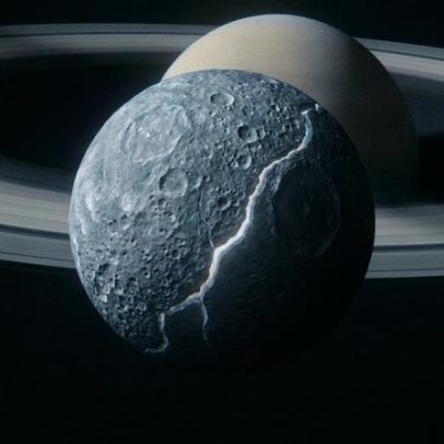 Cientistas descobrem oceano jovem em uma das menores luas de Saturno