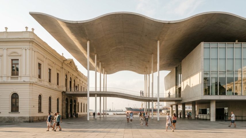 Estrutura de concreto ondulado que conecta um palacete histórico ao novo museu carioca – Créditos: depositphotos.com / dabldy