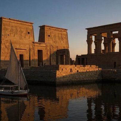 Templo de Philae, reconstruído nos anos 70, joia sagrada do Egito