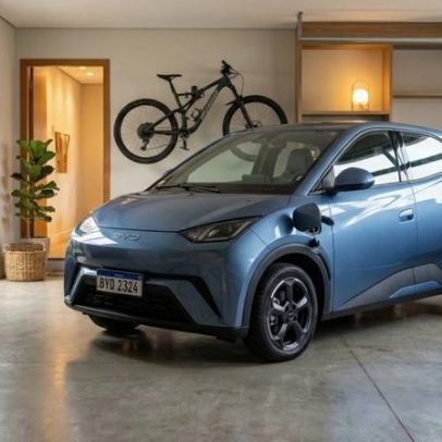 Bateria que carrega em 30 minutos amplia autonomia a 280 km em compacto elétrico