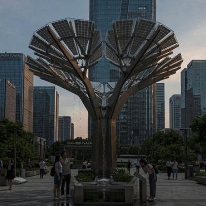 MIT cria árvores de metal que geram energia e água potável com calor solar