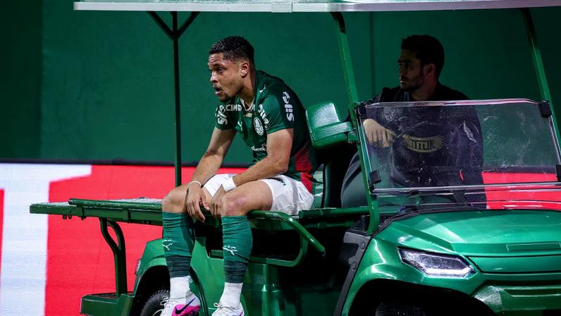 Vitor Roque tem cirurgia marcada, Palmeiras mantém otimismo sobre retorno