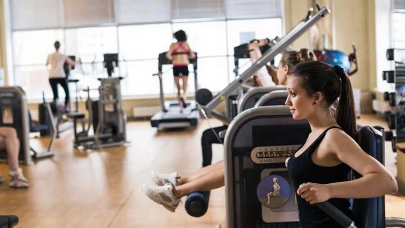 Como a música aumenta energia e resistência durante exercícios