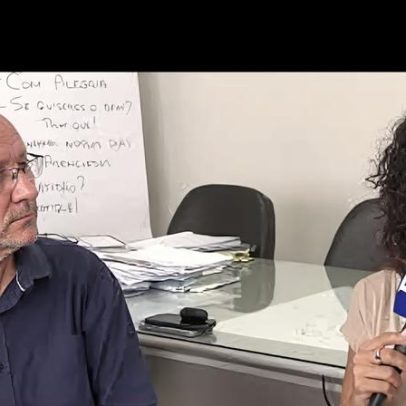Escavadeira anfíbia auxilia na limpeza de Batalha