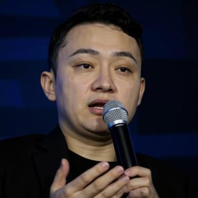 Que comprou banana na parede processa cripto extorsão ligada a Trump