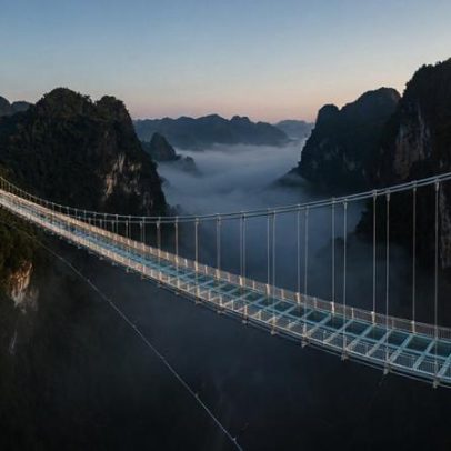 Ponte de vidro de 632 m sobre abismo de 150 m no Vietnã recebe Guinness