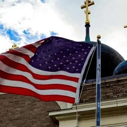 Novo estudo questiona discussões sobre renascimento religioso nos EUA