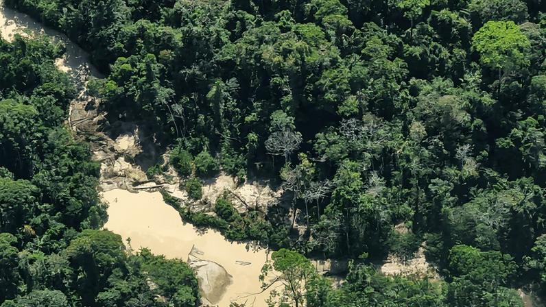 Satélites revelam expansão do garimpo em terras Kayapó