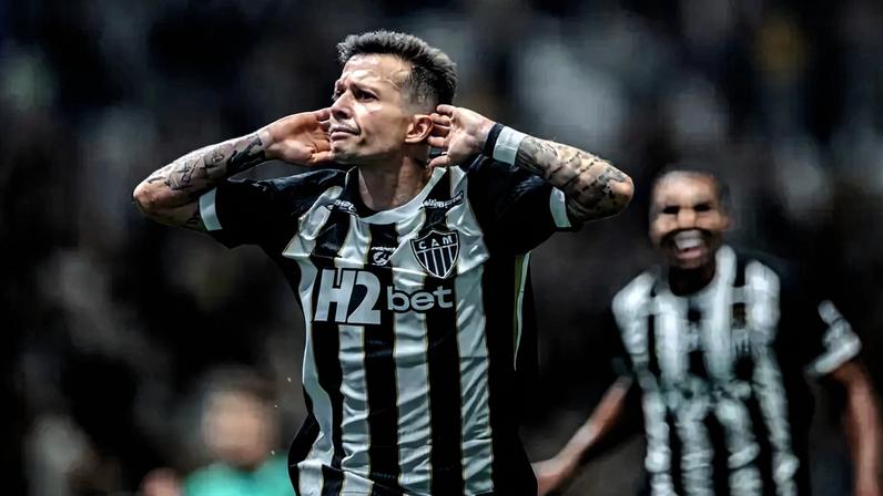 Bernard em comemoração provocativa (Foto: Pedro Souza / Atlético)