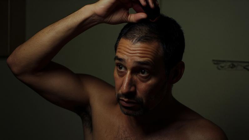 Bleachers relembra shows em casas e turnês DIY no novo single The Van