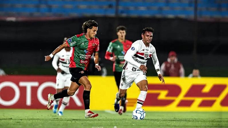 Equipes se enfrentaram pela estreia na Sul-Americana (Foto: Divulgação/ Boston River)