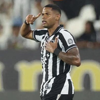 Júnior Santos assume a histórica camisa 7 do Botafogo