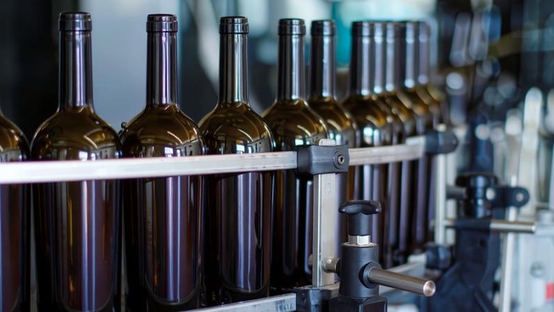 Workers from the glass firm Encirc Elton, which makes bottles for Jameson, Baileys, Budweiser and Coors as well as a range of supermarket branded wine, have announced further strikes that will cause “significant impact” to the drinks supply chain.