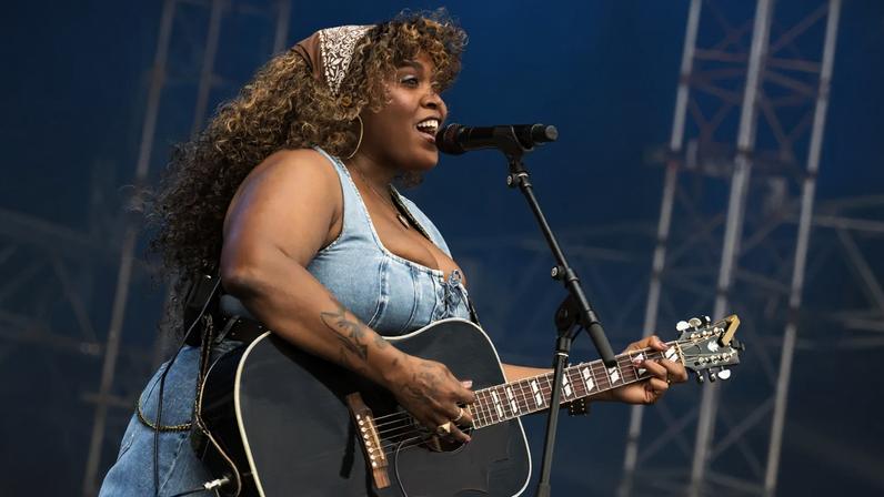 Cantora country que Bob Dylan pediu o número abre a turnê dele