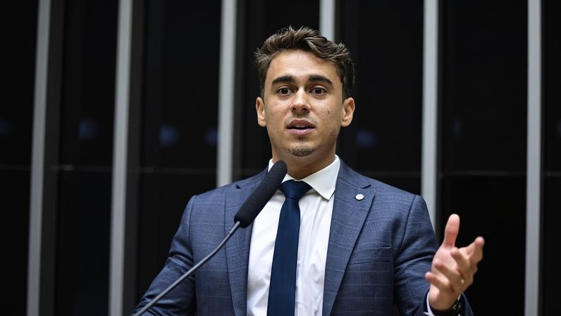 Direita brasileira atua nas redes sociais