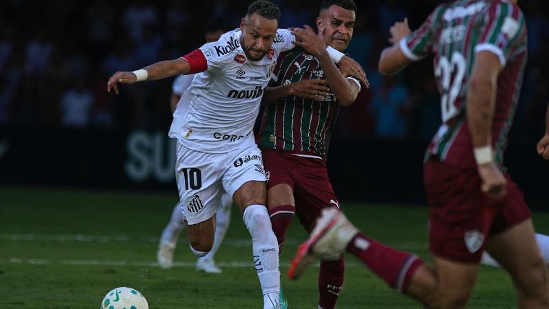 Neymar se envolve em nova polêmica após derrota para o Fluminense