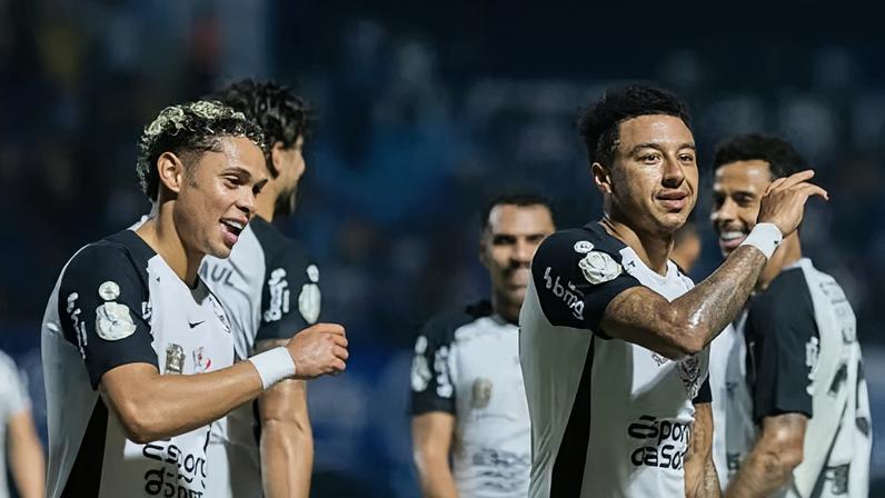 Lingard decide e Corinthians vence o Barra, abrindo vantagem na Copa do Brasil