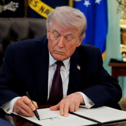Trump diz que EUA consideram fortemente deixar a Otan