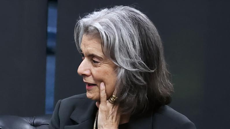 Fica, Cármen Lúcia. Vai ter bolo. (Foto: Antonio Augusto/STF)