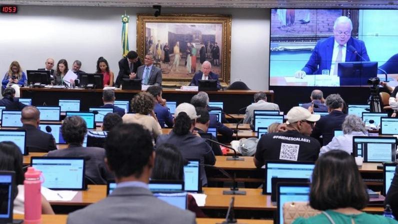 CCJ durante votação da PEC da escala 6 X 1 em 15 de abril de 2026