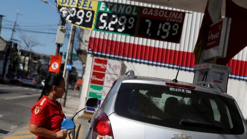 Governo espera que corte de impostos seja compensado pelas receitas extras do petróleo