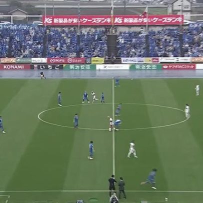 Mito Hollyhock e Kashima Antlers empatam no início da partida