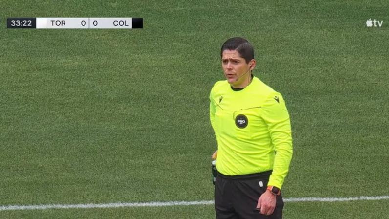 Empate sem gols entre Toronto FC e Colorado Rapids com expulsão de Jackson Travis