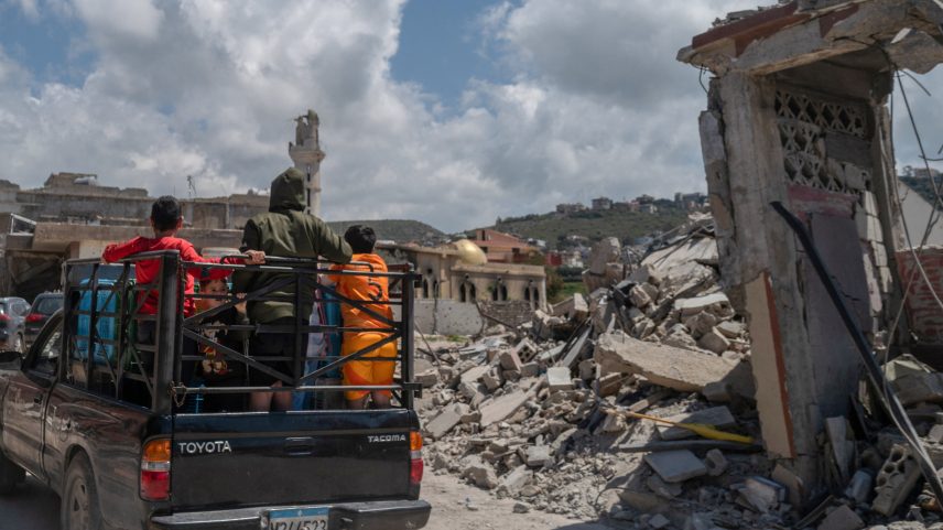 Moradores do sul do Líbano voltam para casa em meio a um cessar-fogo de 10 dias