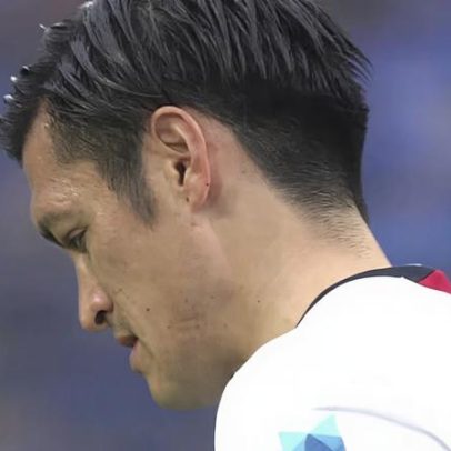 Naomichi Ueda marca pênalti em duelo Kashima Antlers x Mito Hollyhock
