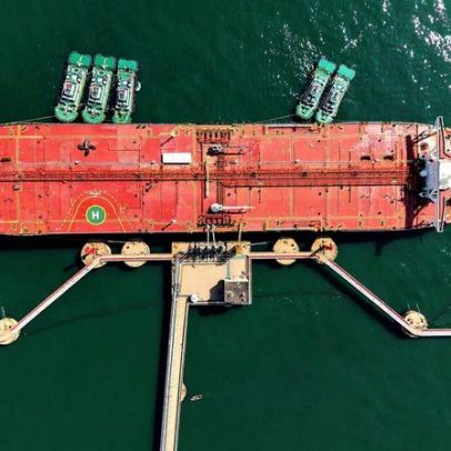 Aliados asiáticos dos EUA recorrem ao Irã durante crise do petróleo