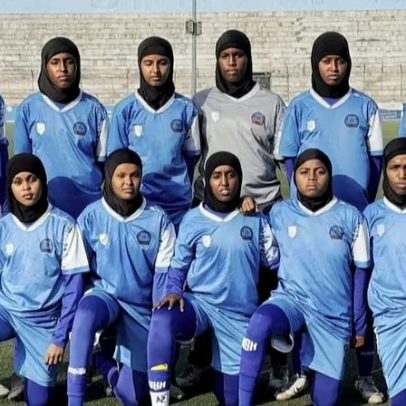 Futebol feminino ganha espaço na Somália, apesar da repressão armada