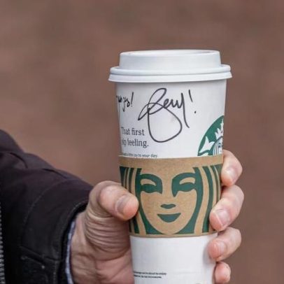 Starbucks busca hubs de tecnologia nos EUA e no exterior para reduzir custos