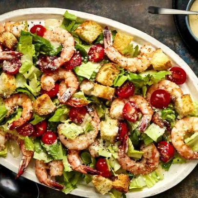 Receita de salada Caesar com camarões