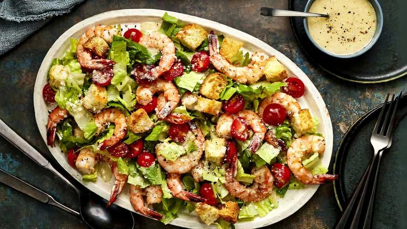 Receita de salada Caesar com camarões