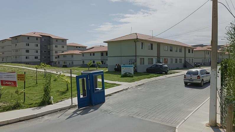 Entrada do condomínio residencial Carlos Alberto Soares de Freitas, do Minha Casa Minha Vida, no bairro de Inoã, em Maricá, no Rio de Janeiro