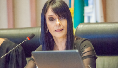 Moraes decreta prisão domiciliar para condenada do núcleo 2 do golpe