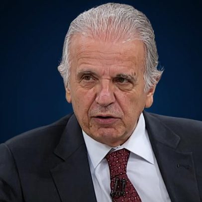 Ministro da Defesa deve fechar novas vendas de cargueiros da Embraer