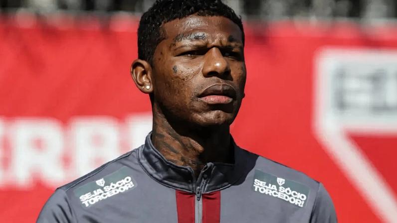 Arboleda ainda está no Equador (Foto: Erico Leonan / São Paulo FC)