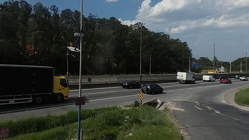 Rodovia Régis Bittencourt, 4551, em Taboão da Serra (SP)